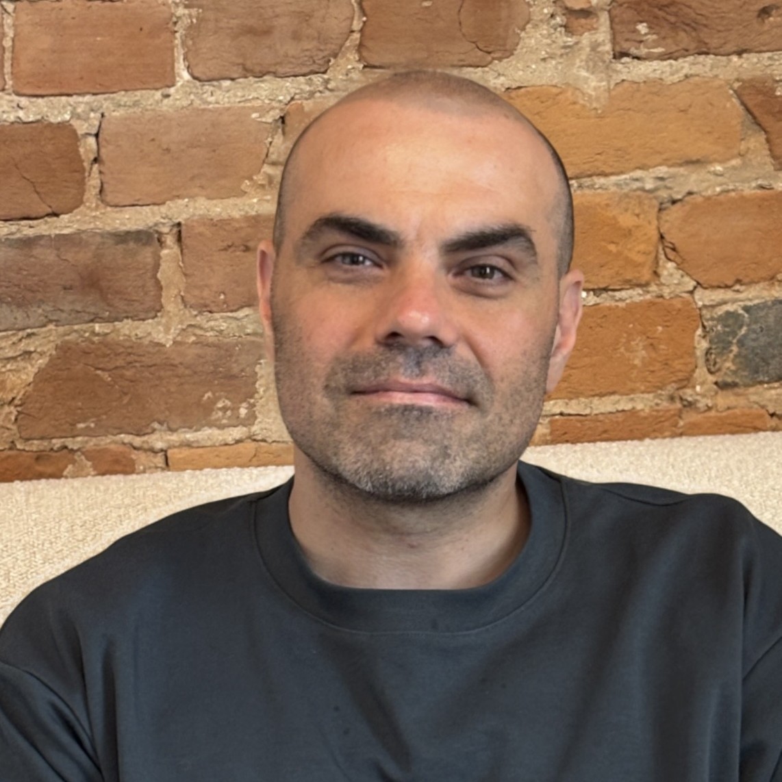 Dr. Eric Karaoylas